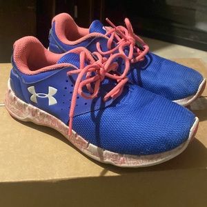 Under Armor Tennis Shoes